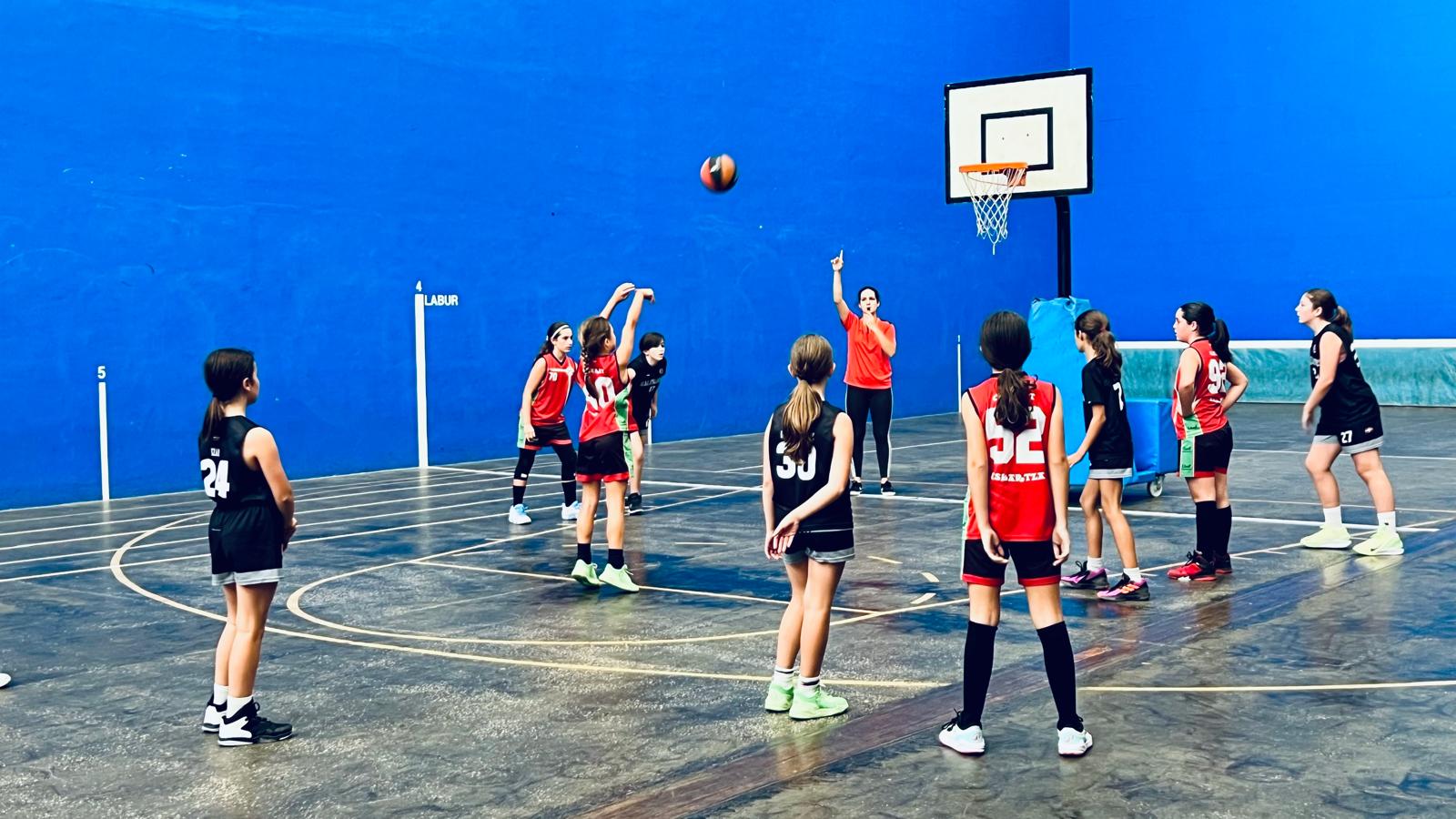 Mini 14 Femenino Zuria